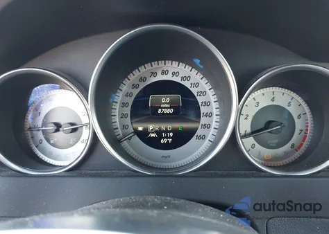 2013 Mercedes-Benz C 250 Sport z USA, uszkodzony, nr VIN WDDGF4HB2DA873927